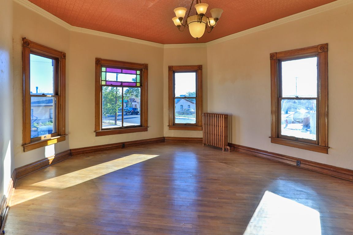 next background image