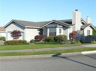 6701 N Parkside Ln, Tacoma, WA 98407