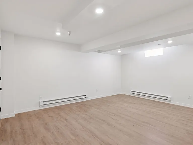 601 Main St NE #3 — Photo 16