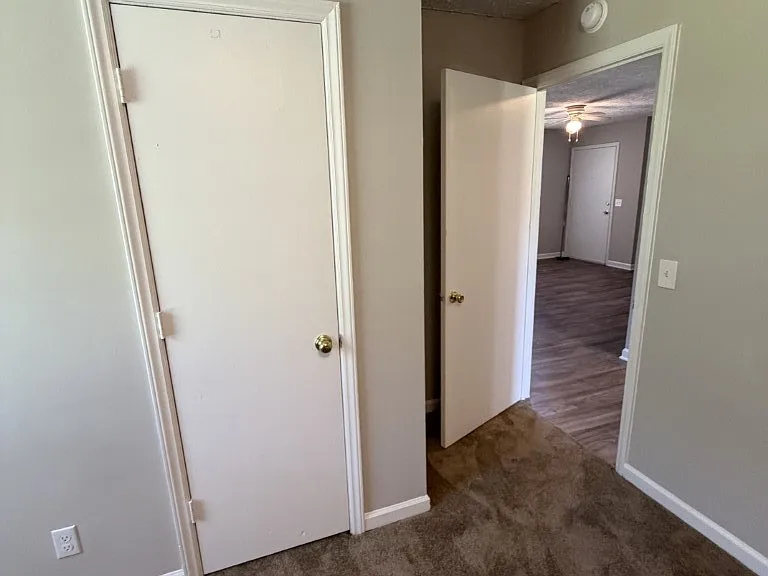 360 Creekwood Ct #B — Photo 14