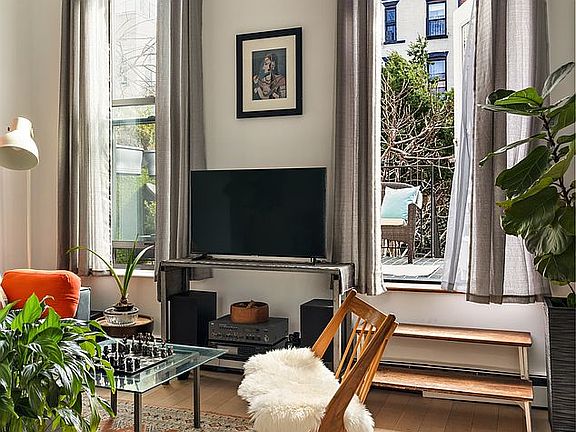 2nd image of 210 President St APT 1R