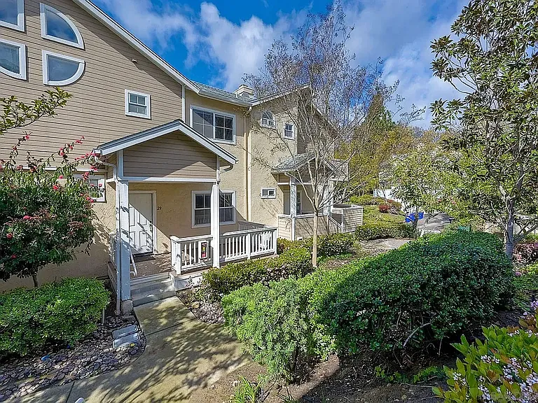 10050 Scripps Vista Way #29 — Photo 8