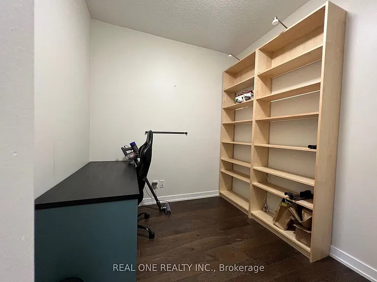 510 Curran Pl #1410 — Photo 8