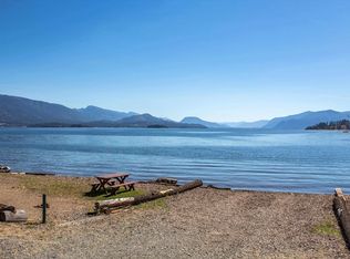 326 Sunrise Bay Rd, Sagle, ID 83860