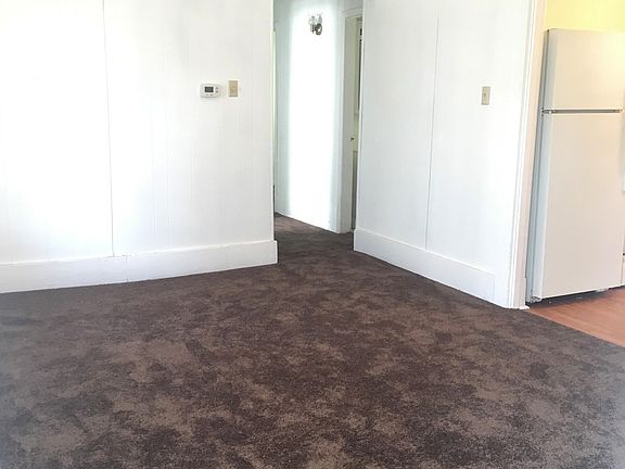 2nd image of 723 4th St #723