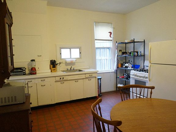 Huge eat-in kitchen.