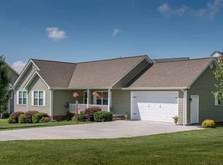 17500 Bridle Dr, Abingdon, VA 24210