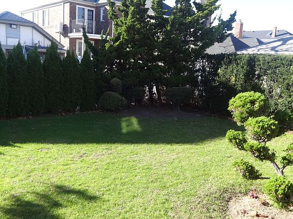 4th image of 13404 Newport Ave