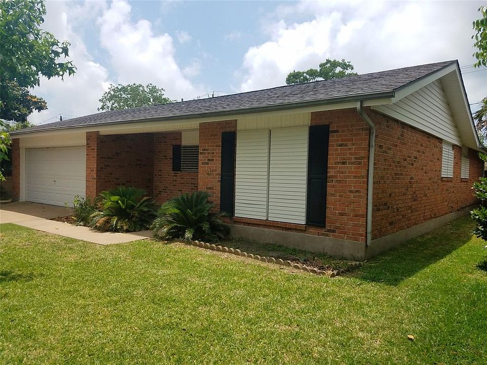 1st image of 307 Barracuda Ave