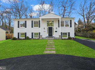 3405 Russell Rd, Alexandria, VA 22305