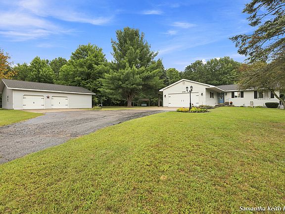 3rd image of 2481 S Greenville Rd