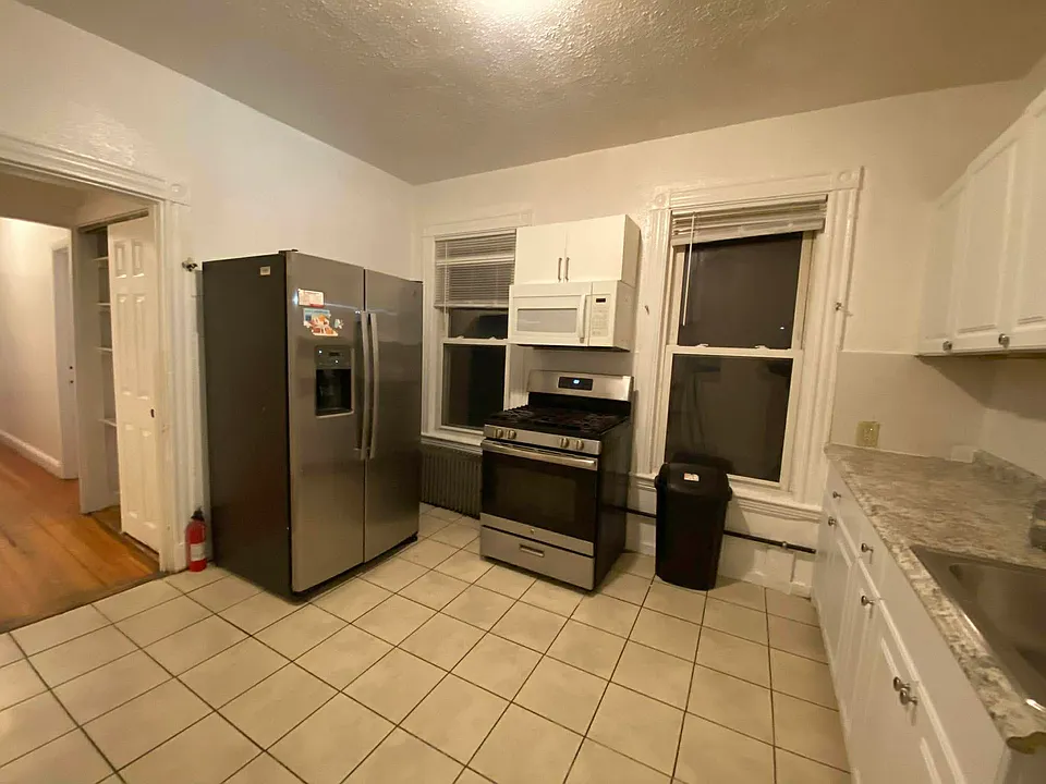 71 School St #2