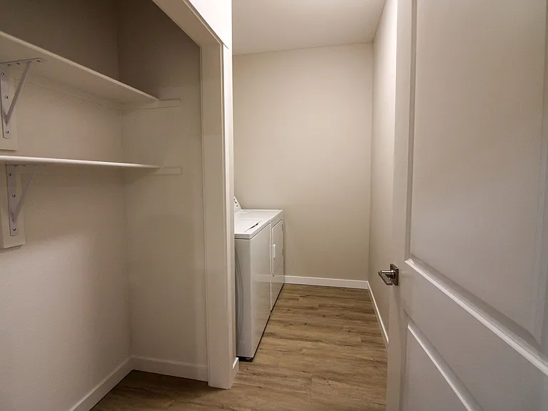 5534-5564 Skyline Rd S — Photo 109