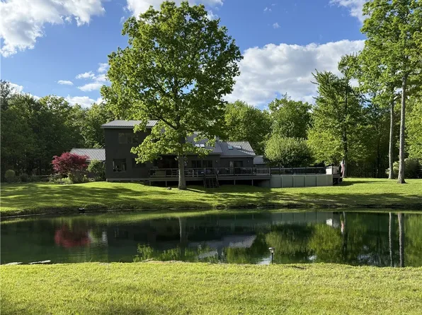 471 Troy Rd, Ithaca, NY 14850