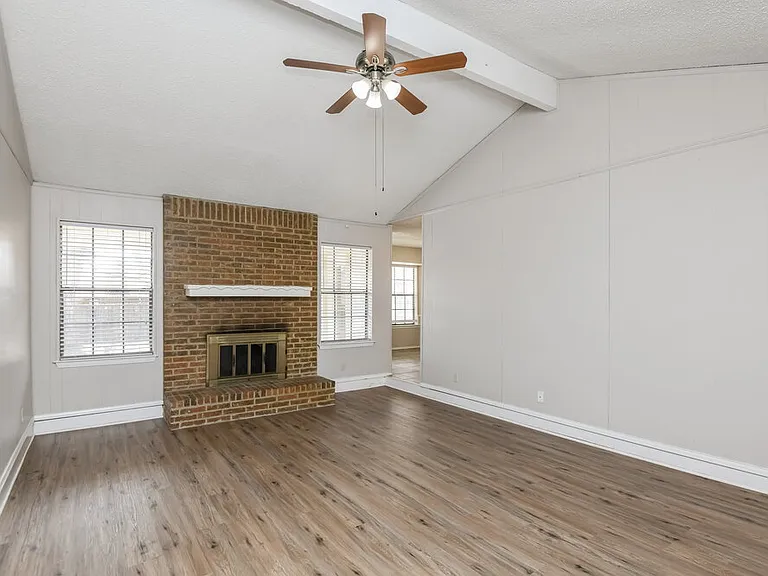 7528 Beckwood Dr — Photo 5