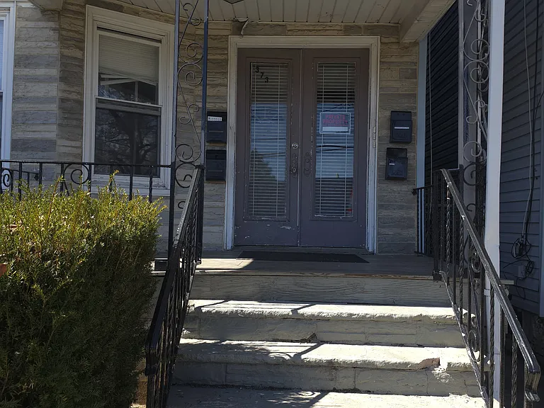 373 S 18th St #2 — Photo 2