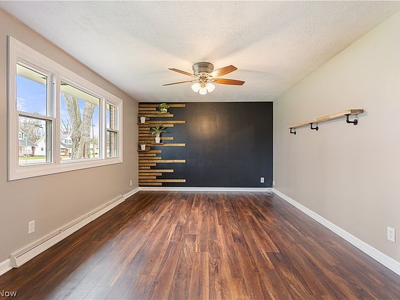 3rd image of 7825 Oakdale St NW