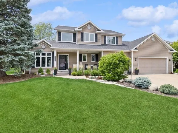 2427 Ridgetop Cir, Ames, IA 50014