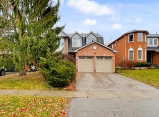 719 Shanahan Blvd, Newmarket, ON L3X 1P8