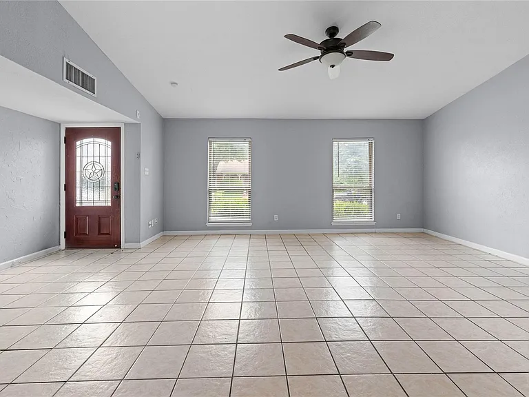1105 Joshua Tree Dr — Photo 1