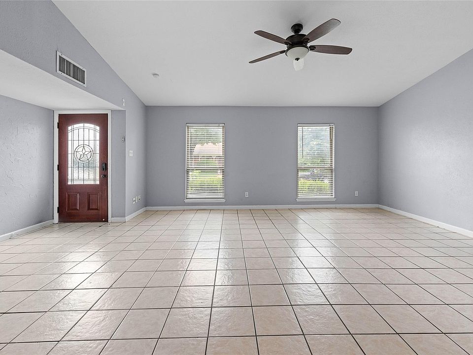 1st image of 1105 Joshua Tree Dr
