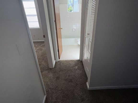 5th image of 207 19th St APT B1