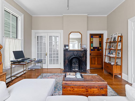 4th image of 27 Pine Street #7