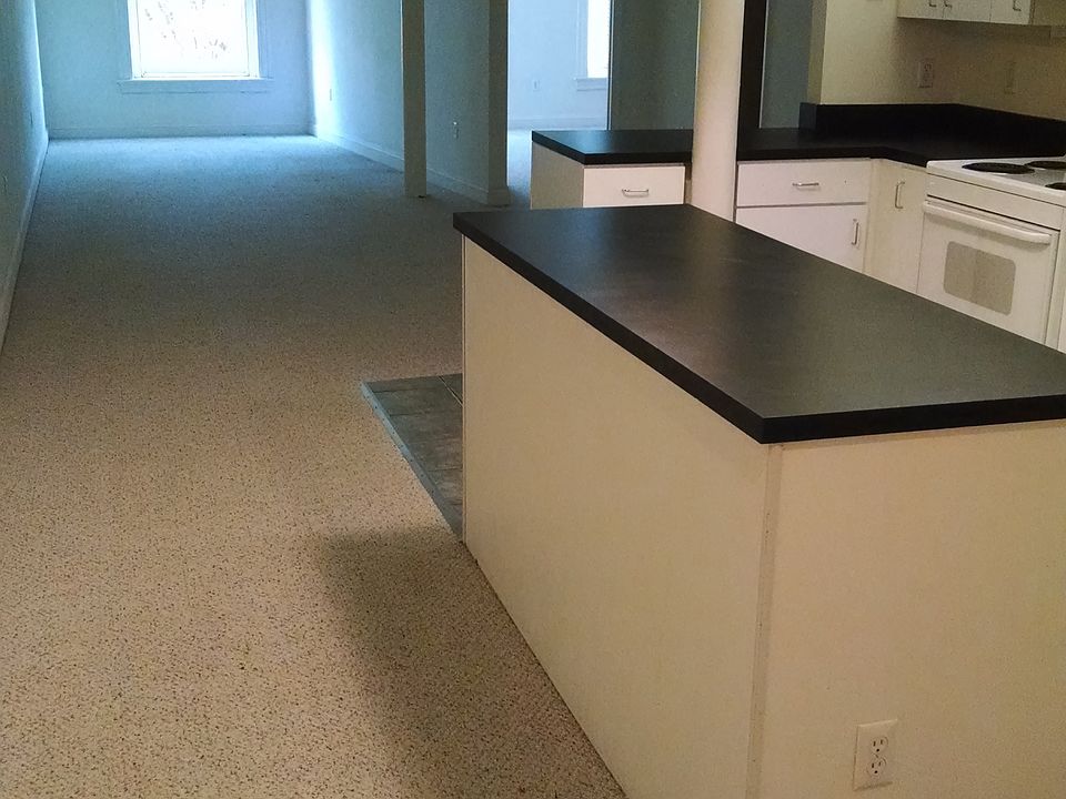 1st image of 305 W Broad St APT 203