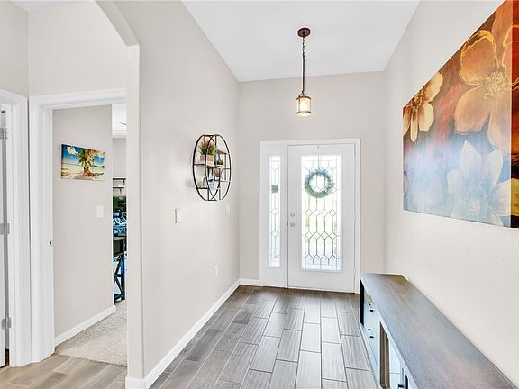 4th image of 5939 Brae Burn Cir