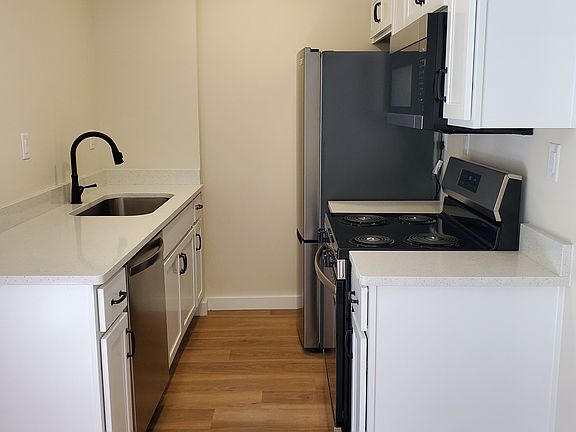 5th image of 6310 Harvard Ct