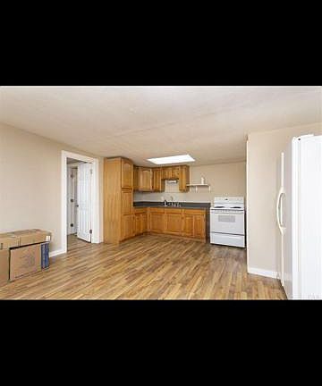 5th image of 537 E Royce St