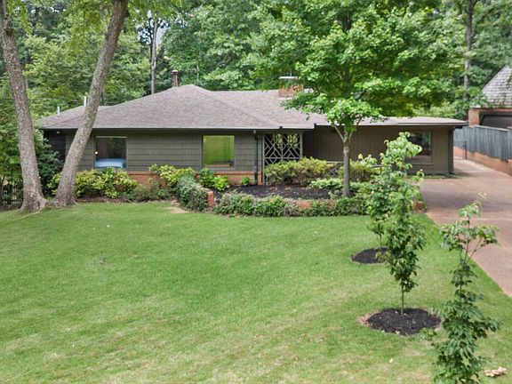 2nd image of 1417 E Crestwood Dr