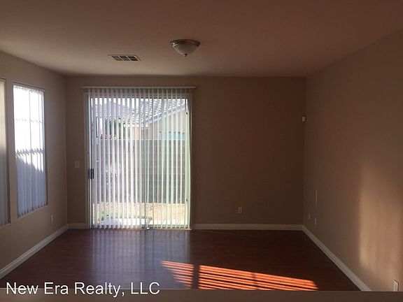 3rd image of 2409 Blue Aloe Ct