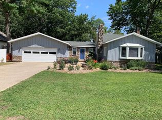 6862 Goldenrod Dr NE, Rockford, MI 49341