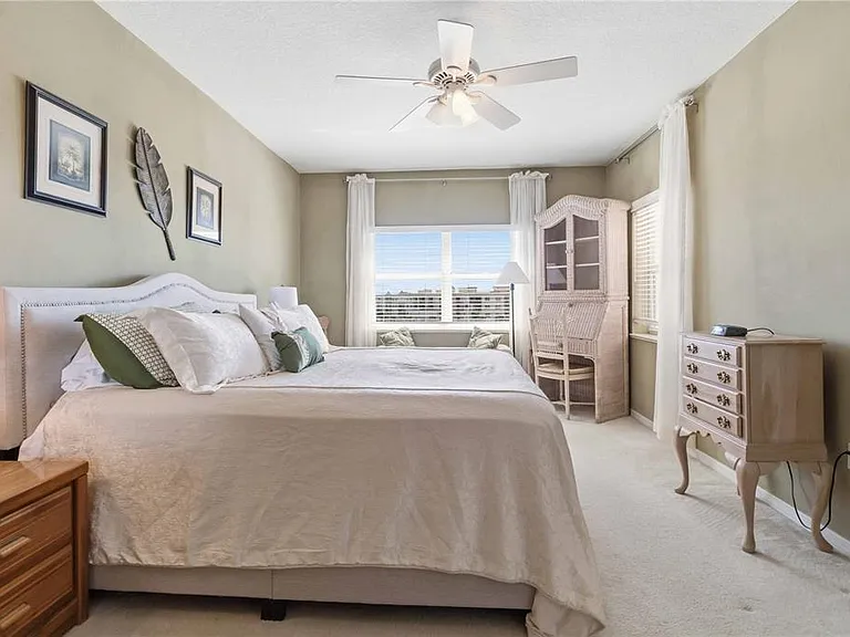 8921 Lake Dr #504 — Photo 11