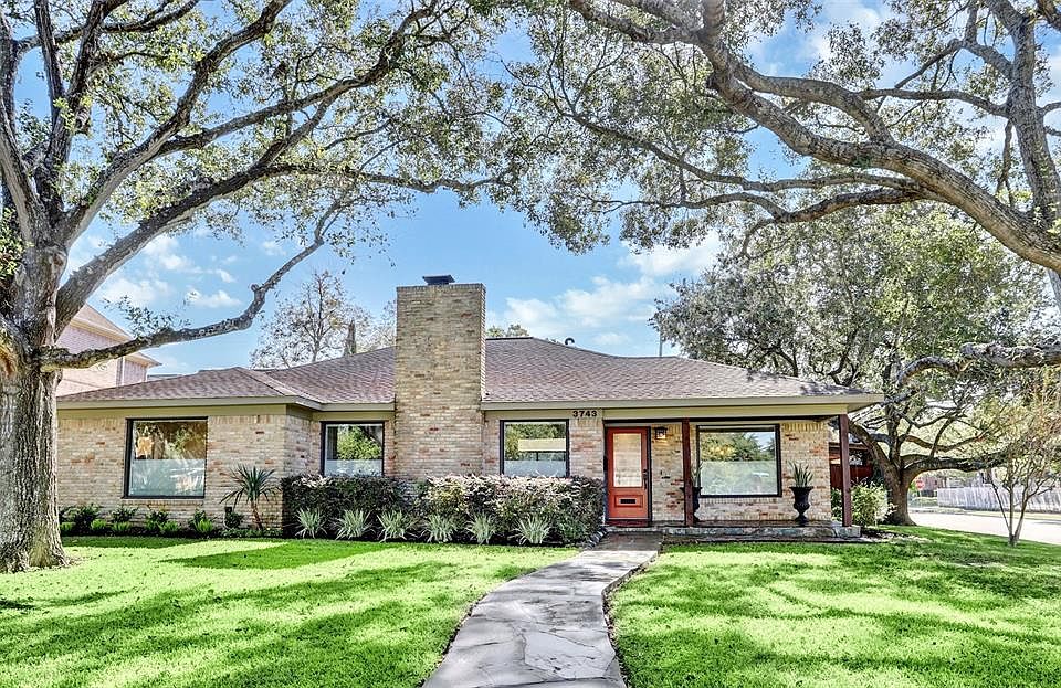 Centrally located Braes Heights original home expanded and upgraded under stately mature oaks. Incredible âwalk-ability indexâ and enhanced lifestyle location.