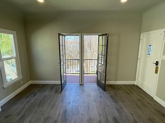 4th image of 1467 S Sherbourne Dr