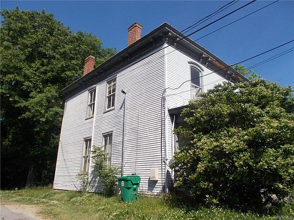 3rd image of 216 S Jefferson St