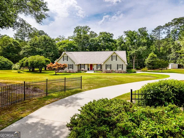 1130 Lake Stone Lea Dr, Oxford, GA 30054