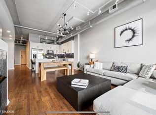 933 W Van Buren St APT 815, Chicago, IL 60607
