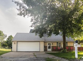 1601 E 21st Pl, Lawrence, KS 66046