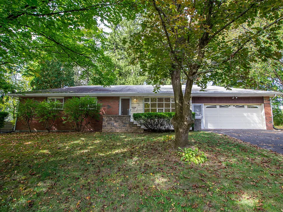 2 Danielwood Dr