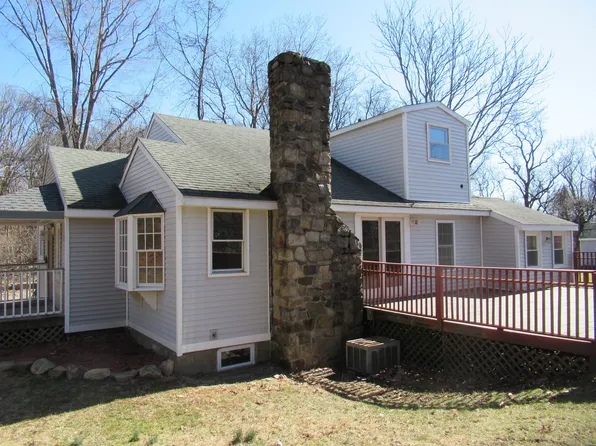 24 Rocky Hill Rd, Trumbull, CT 06611