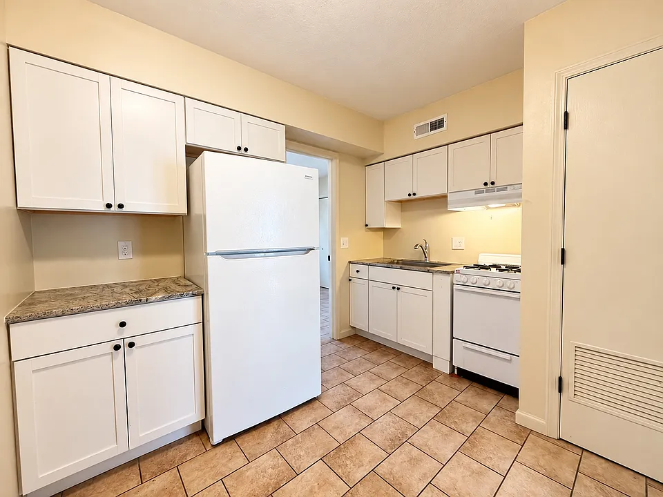 2336 Hovekamp Rd #5