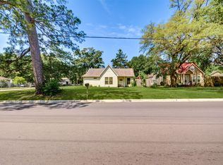 514 S 1st St, Conroe, TX 77301