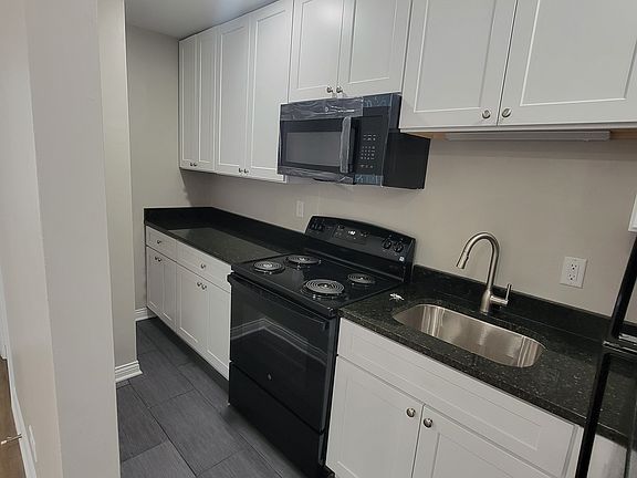 5th image of 470 Saint Moritz Dr #1C