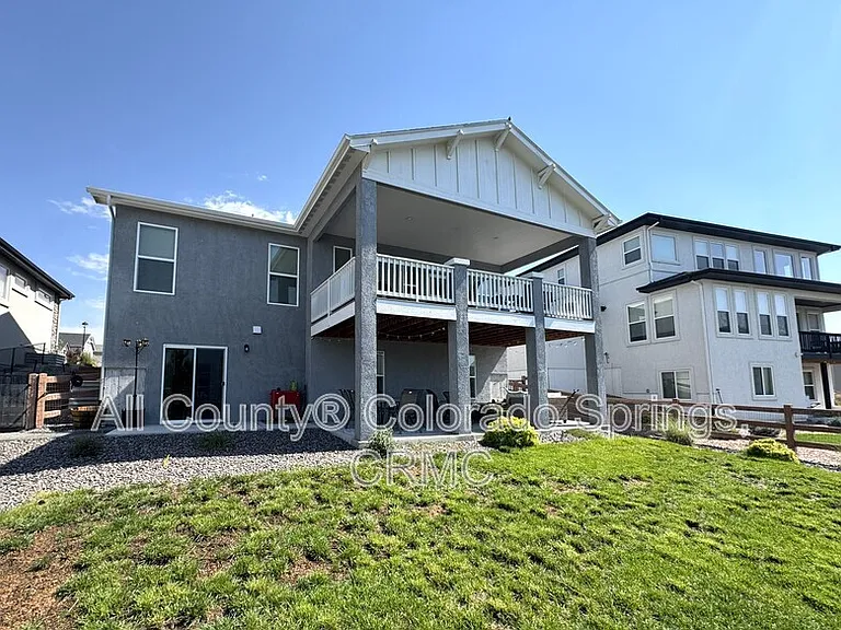 5755 Marlee Dr — Photo 2