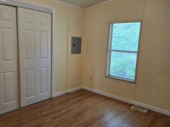 79 Mountain View Ln