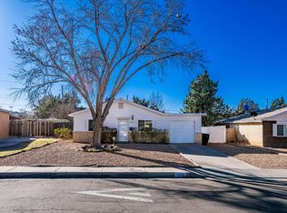 1020 Glorieta St NE, Albuquerque, NM 87112