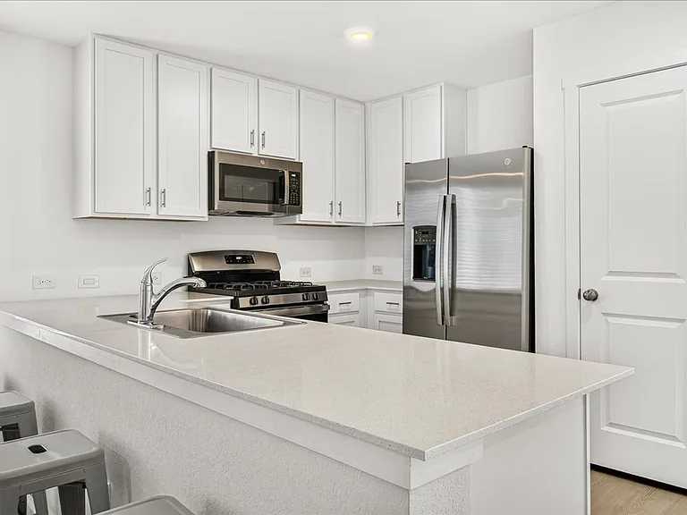 7909 Hathor Dr — Photo 11